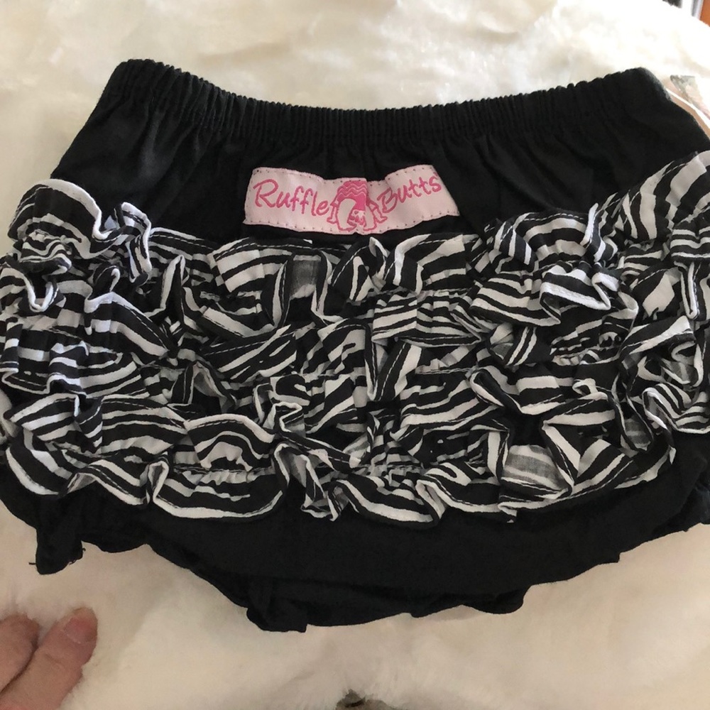 Ruffle Butts diaper cover 12/18 months